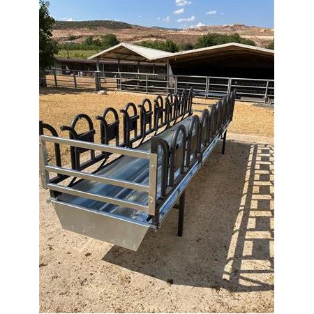 18 hayvanlık Keçi ve Koyun Yemlik Kilit Sistemi